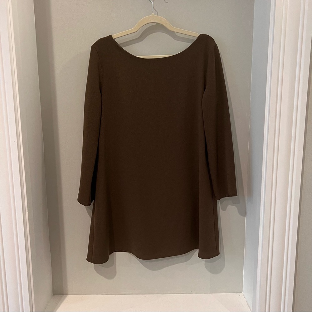 Keyhole Back Tunic - Picture 2 of 4